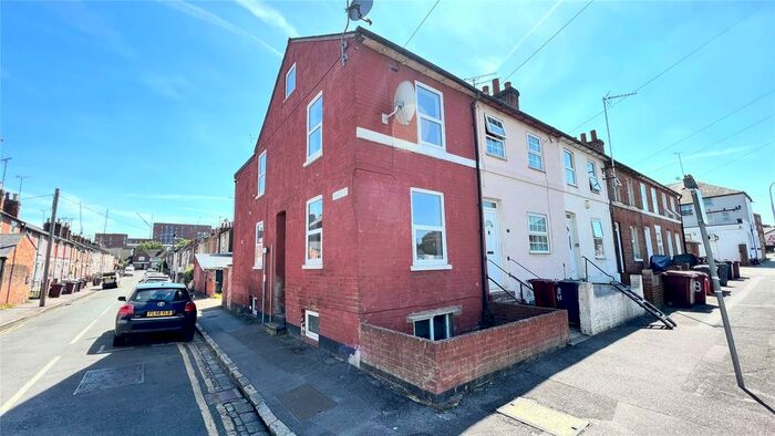 3 Bedroom End Of Terrace House To Rent In Charles Street, Reading, Berkshire, RG1