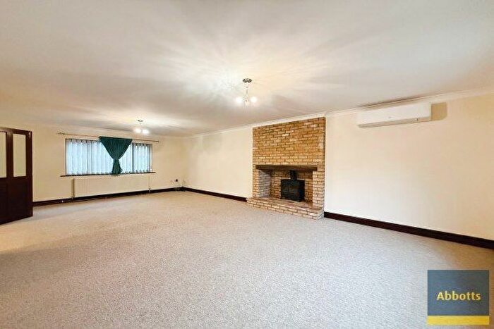 5 Bedroom Detached House To Rent In Bernards Close, Bury St. Edmunds, IP28