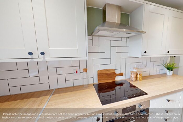 5 Bedroom House To Rent In Lebanon Close, EX4