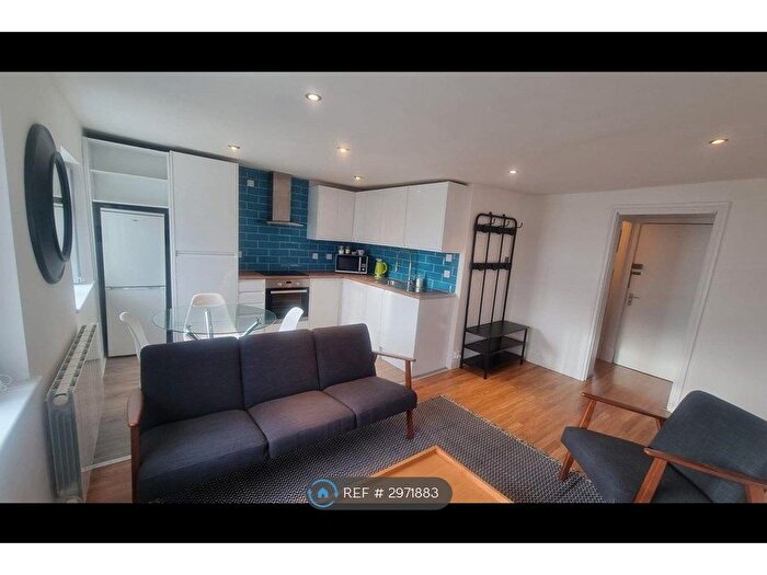 2 Bedroom Flat To Rent In Dormer Place, Leamington Spa, CV32