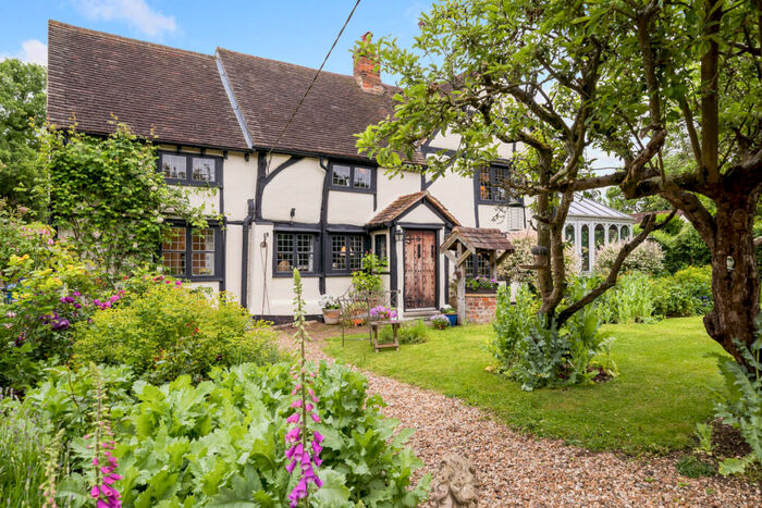 4 Bedroom Cottage For Sale In Buckle Lane, Bracknell, RG42