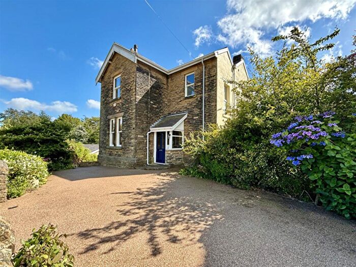 3 Bedroom Detached House For Sale In Thornton Road, Thornton, Bradford, BD13