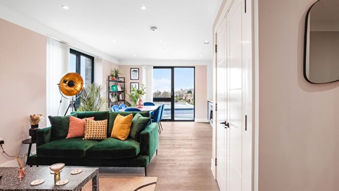 2 Bedroom Flat For Sale In The Furlong, Brighton, BN2