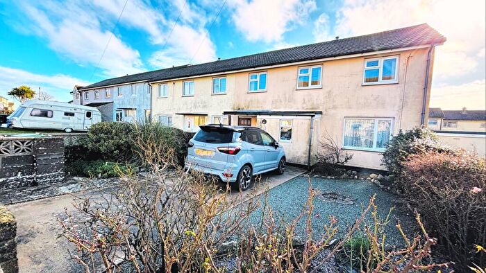 3 Bedroom End Of Terrace House For Sale In Blacknor Road, Portland, Dorset, DT5