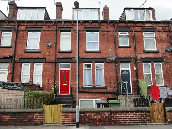 2 Bedroom Detached House To Rent In Arthington Place, Leeds, LS10