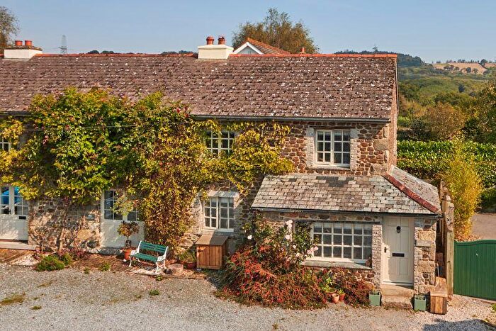 3 Bedroom End Of Terrace House For Sale In Shippen Barton, Doddiscombsleigh, EX6