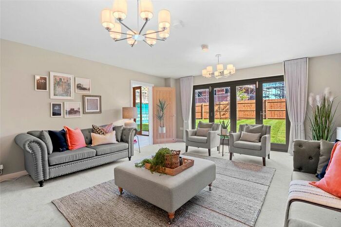 3 Bedroom Semi-Detached House For Sale In Hayley View, Alfrick, Worcester, WR6