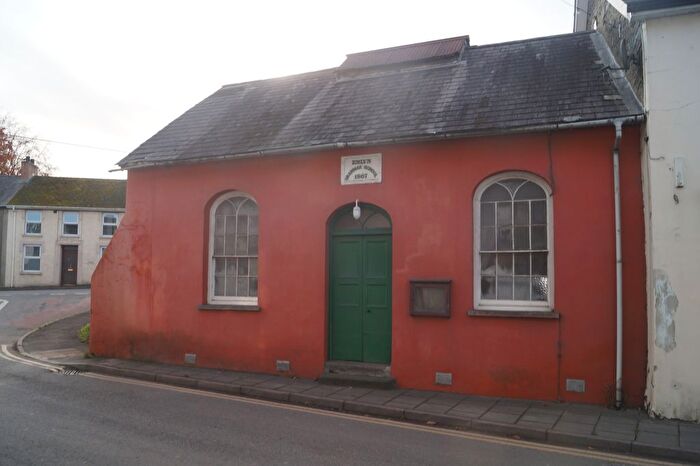 1 Bedroom End Terrace House For Sale In Water Street, Newcastle Emlyn, SA38