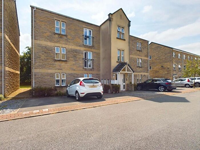 2 Bedroom Apartment For Sale In Tundra Grove, Bingley, BD16