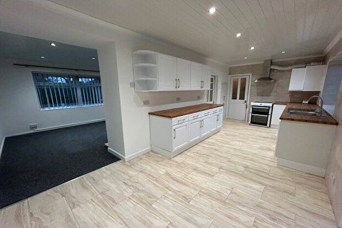 3 Bedroom Semi-Detached House To Rent In Lincombe Road, Manchester, M22