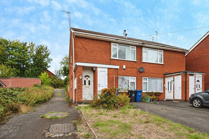 1 Bedroom Flat For Sale In Sandstone Close, Lower Gornal, Dudley, DY3