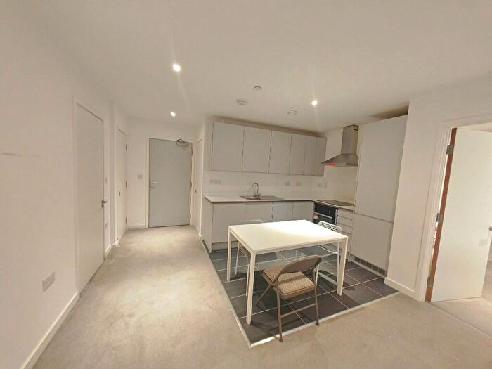2 Bedroom Apartment To Rent In Boundary Lane, Manchester, Greater Manchester, M15