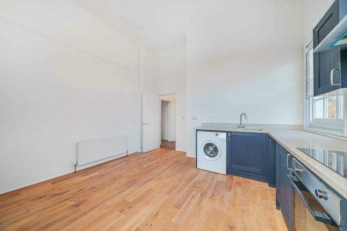 1 Bedroom Flat To Rent In Kings Street, Maidstone, ME14