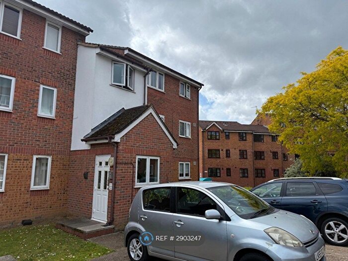 1 Bedroom Flat To Rent In Gasson House, London, SE14