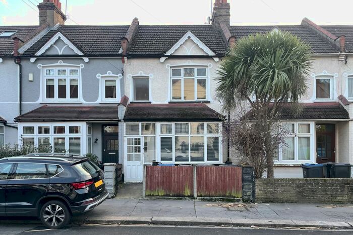 1 Bedroom Flat To Rent In Beauchamp Road, Upper Norwood, SE19