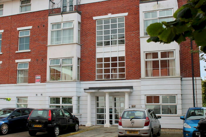 2 Bedroom Apartment To Rent In Chancellor Court, Crown Street, L8