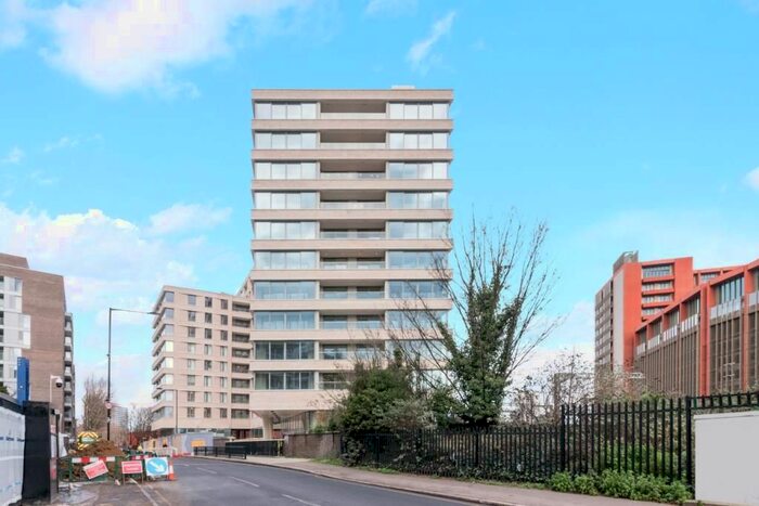 3 Bedroom Flat To Rent In Onyx Apartments, Camley Street, King's Cross, N1C