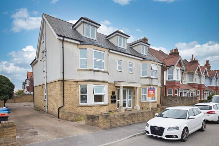 2 Bedroom Flat For Sale In Prices Avenue, Ramsgate, CT11