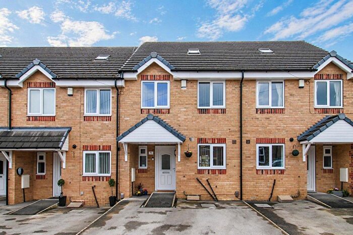 4 Bedroom Terraced House For Sale In High Street, Ossett, WF5