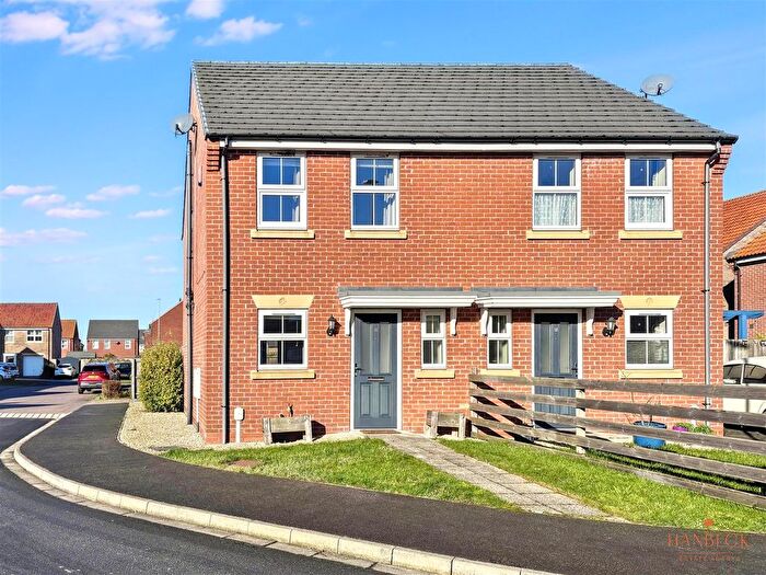 2 Bedroom Semi Detached House For Sale In Paradise Drive, Woodmansey, Beverley, HU17