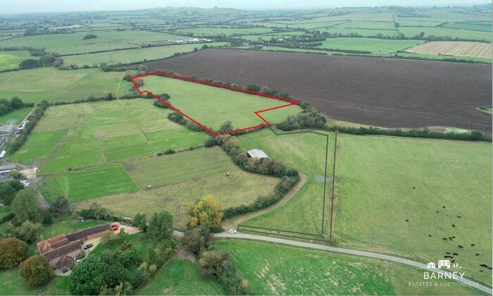 Land For Sale In Berryfields Gated Road, Buckinghamshire HP22