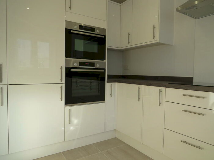 3 Bedroom Semi-Detached House To Rent In Progress Close, Walberton, BN18