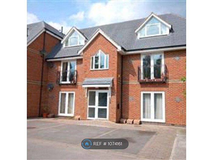 2 Bedroom Flat To Rent In Lundy Lane, Reading, RG30