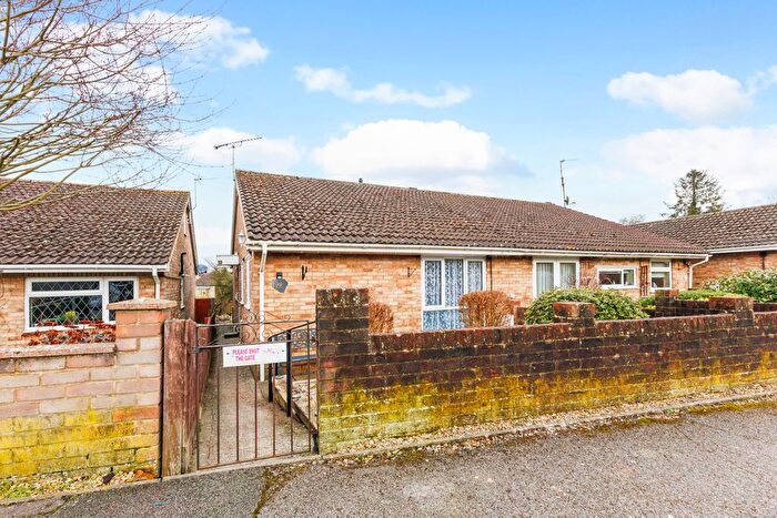 2 Bedroom Semi-Detached Bungalow For Sale In Bulpit Lane, Hungerford, RG17