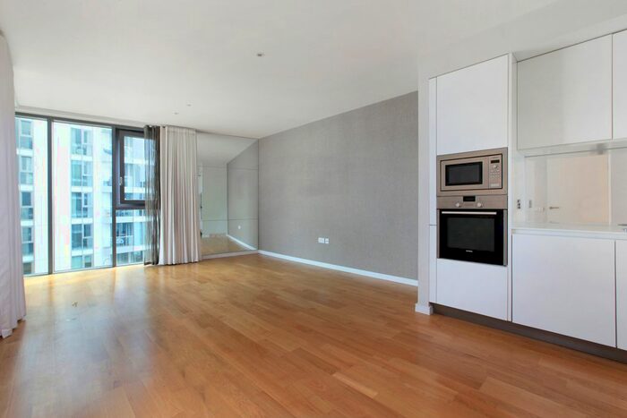 2 Bedroom Flat For Sale In Eastfields Avenue, Wandsworth, London, SW18