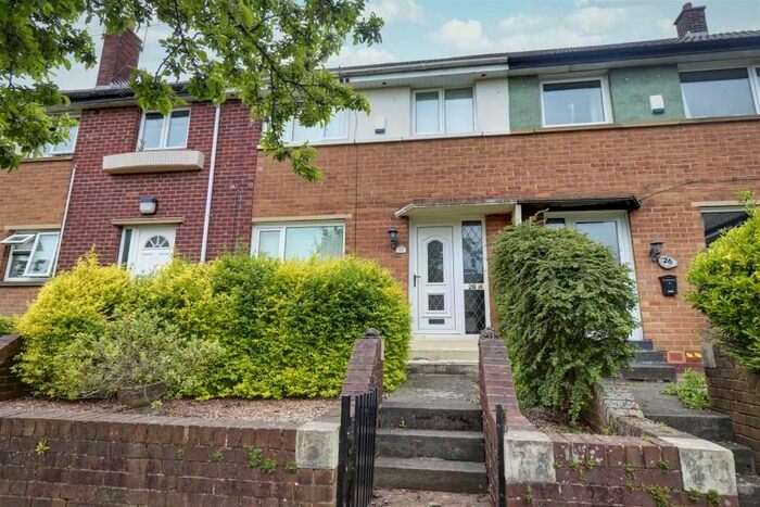 3 Bedroom Terraced House To Rent In Broadgate Drive, Horsforth, Leeds, LS18