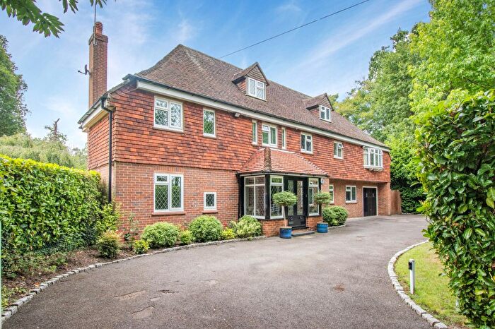 5 Bedroom Detached House For Sale In Pondfield Lane, Shorne, Gravesend, Kent, DA12