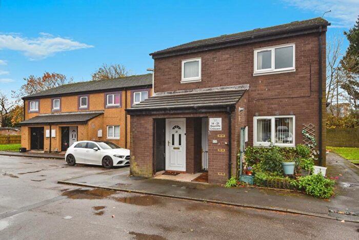 2 Bedroom Flat For Sale In Baycliffe Crescent, Morecambe, Lancashire, LA4