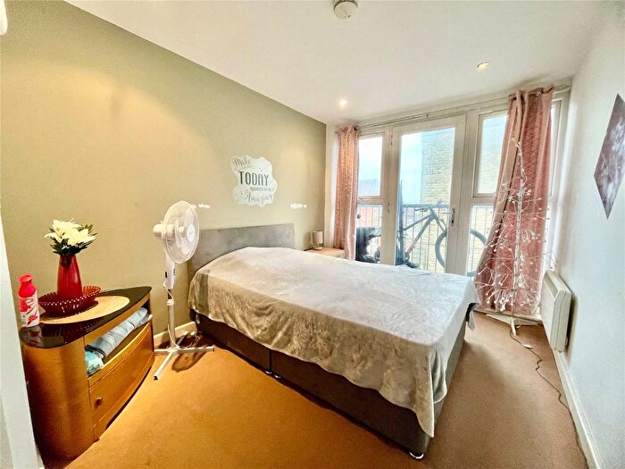 2 Bedroom Flat For Sale In Grimshaw Place, Preston, Lancashire, PR1