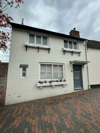 4 Bedroom End Of Terrace House To Rent In High Street, Lewes, BN7