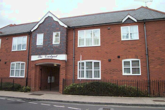 1 Bedroom Ground Flat To Rent In The Courtyard, Latimer Street, Romsey, Hampshire, SO51