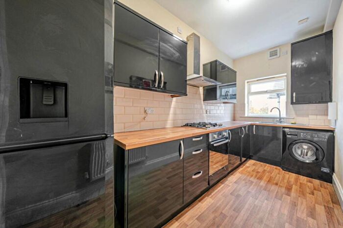 2 Bedroom Flat To Rent In Duffield Road, Derby, DE1