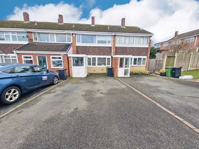 3 Bedroom Terraced House For Sale In Mousehall Farm Road, Brierley Hill, DY5