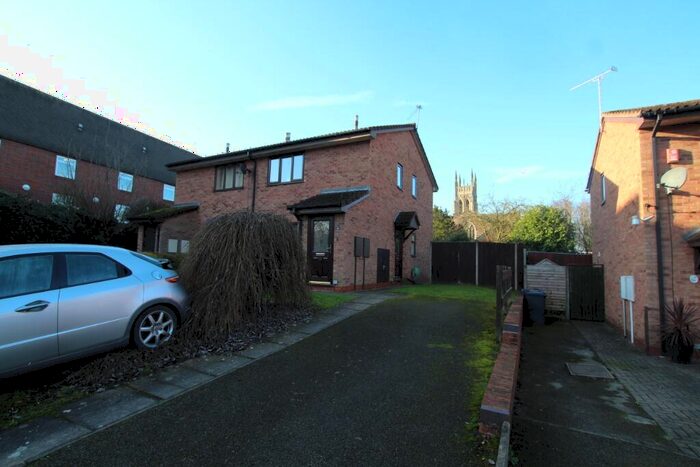 1 Bedroom Flat To Rent In The Cloisters, Burton-On-Trent, DE15