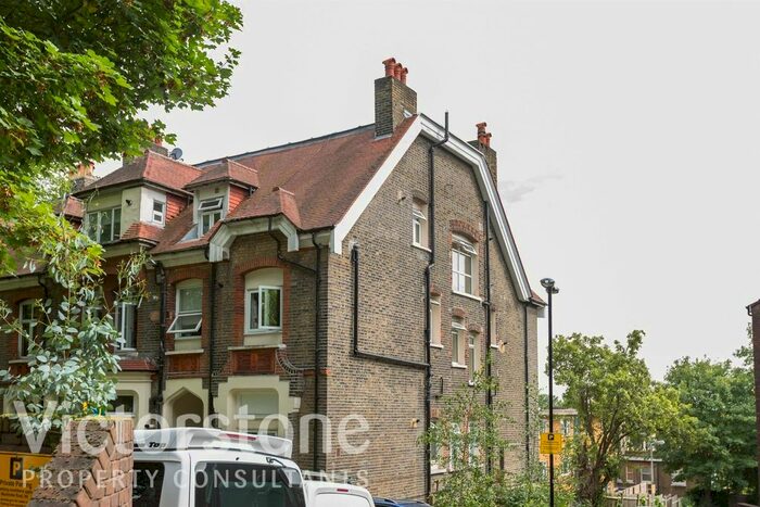 Studio To Rent In Mount View Road, Finsbury, London, N4