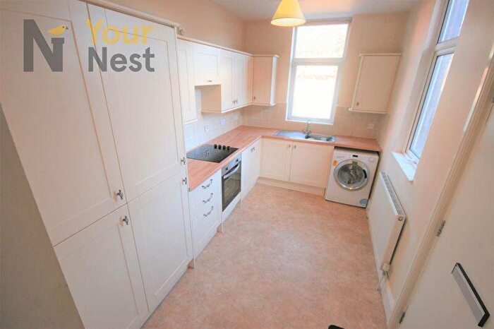 1 Bedroom Flat To Rent In The Avenue, Crossgates, Leeds, LS15