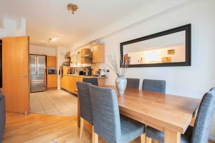 2 Bedroom Flat To Rent In Breadalbane Street, Edinburgh, EH6