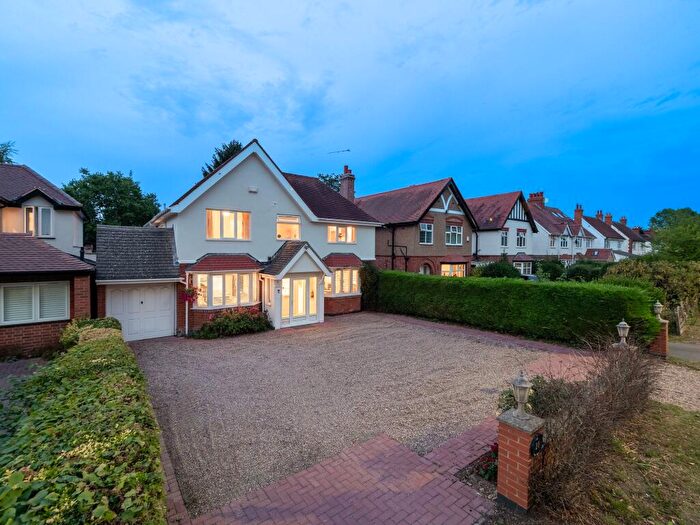5 Bedroom House For Sale In Rouncil Lane, Kenilworth, CV8