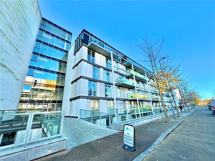 1 Bedroom Flat To Rent In Chadwell Lane, London, N8