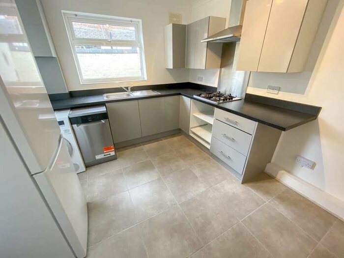 3 Bedroom House To Rent In Rosslyn Street, L17 7dp,