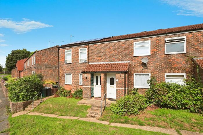2 Bedroom Maisonette For Sale In Leeves Way, Heathfield, East Sussex, TN21