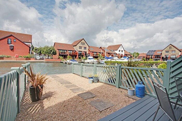 3 Bedroom Town House To Rent In Bryher Island, Port Solent, PO6