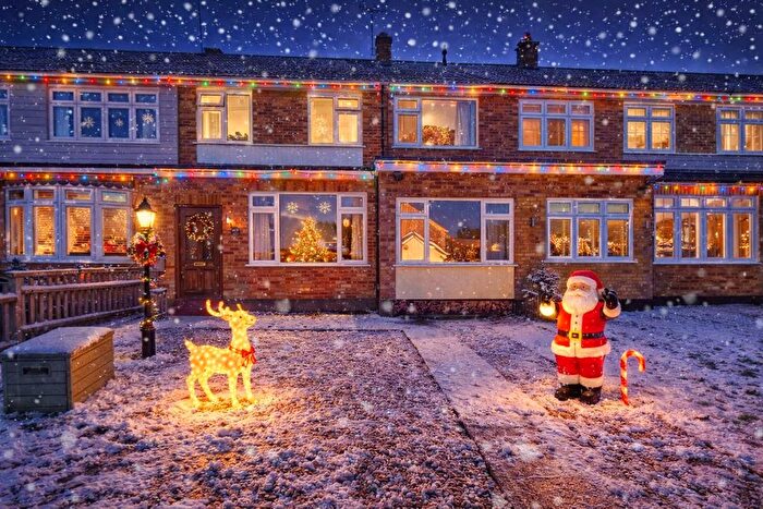 3 Bedroom Terraced House For Sale In Keswick Avenue, Hullbridge, Essex, SS5