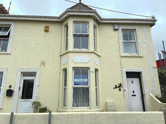 1 Bedroom Flat To Rent In Beatrice Terrace, Hayle, TR27