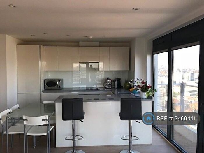 2 Bedroom Flat To Rent In Parkview Apartments, London, E14