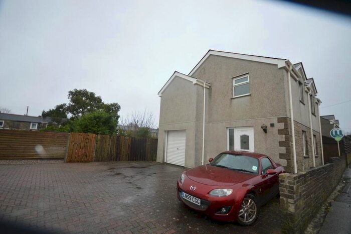 3 Bedroom Property To Rent In Church Road, Pool, Redruth, TR15